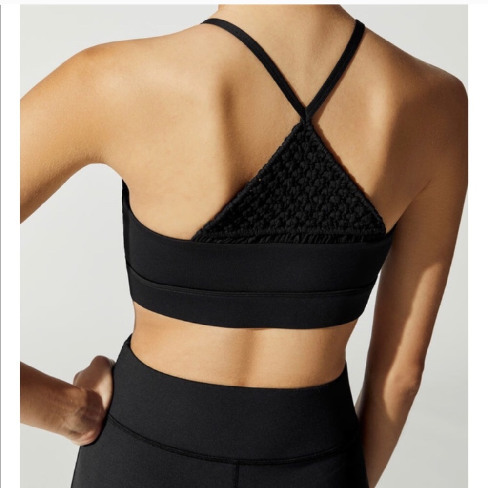 NEW CARBON38 STRETCH BOHO MACRAME BODYCON BLACK SPORTS BRA CROP TOP GYM YOGA M